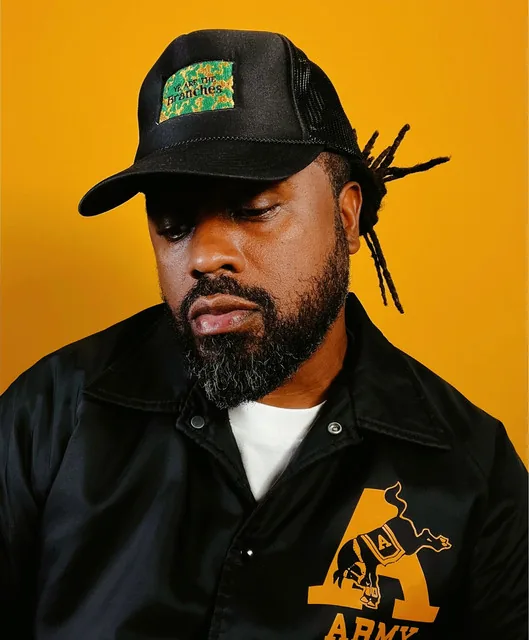 Eshon Burgundy